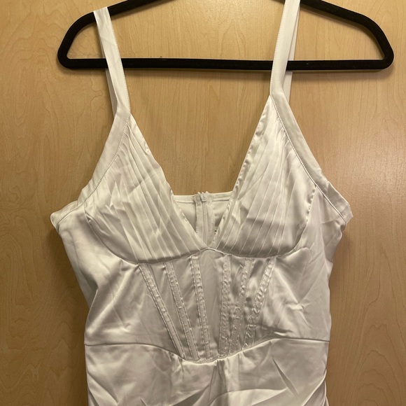 Silky pleated corset dress - Picture 8 of 8